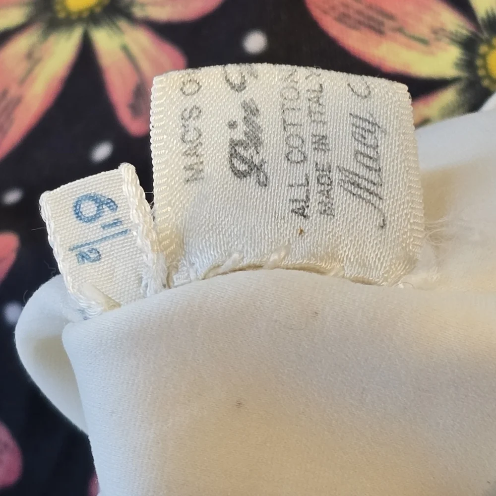 Vintage whisper size